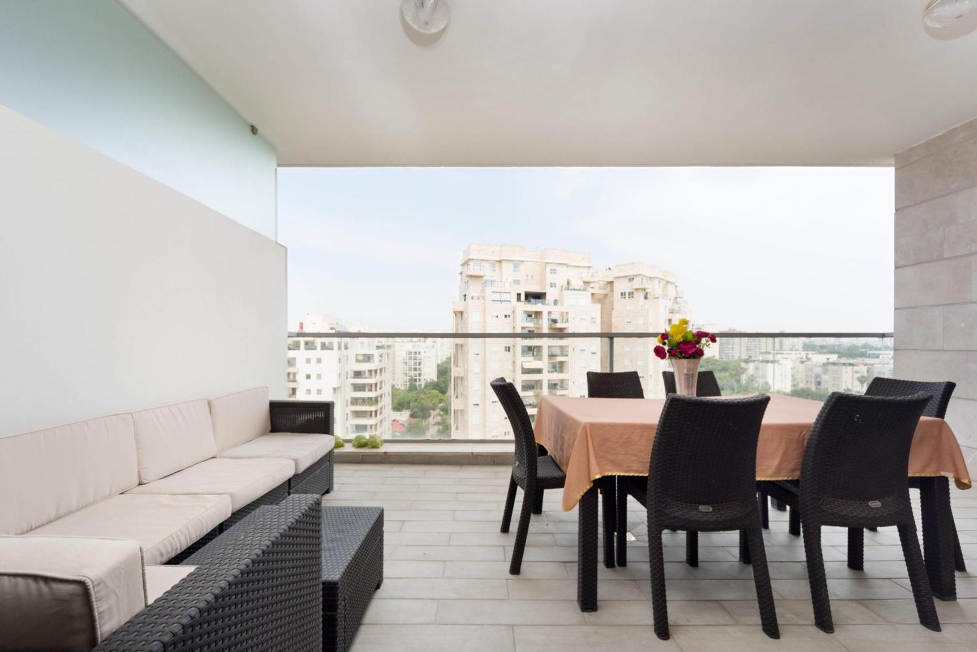 Urban Gem With Outdoor Lounge By Sea N' Rent Apartment Tel Aviv Ngoại thất bức ảnh